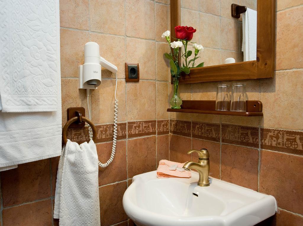 Hotel Rural "Victoria" Humanes Pokoj fotografie